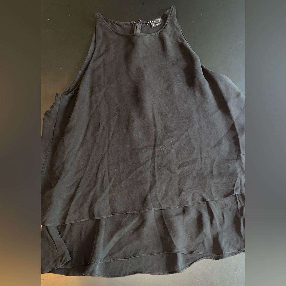 Theory “Kalstinn” Sleeveless 100% Silk Black Blouse Size Large EUC
